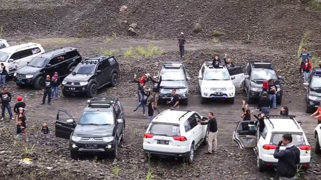 Touring Pajero PKS Dolan Jogja & Merapi смотреть онлайн