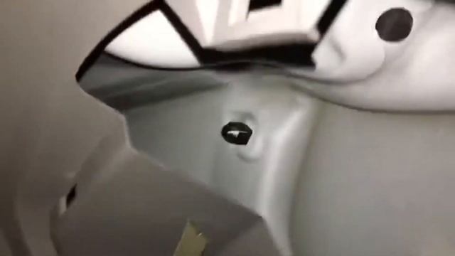 Changing the side brake light in a 2009 Toyota Matrix is the hardest thing I've had to do all year. смотреть онлайн