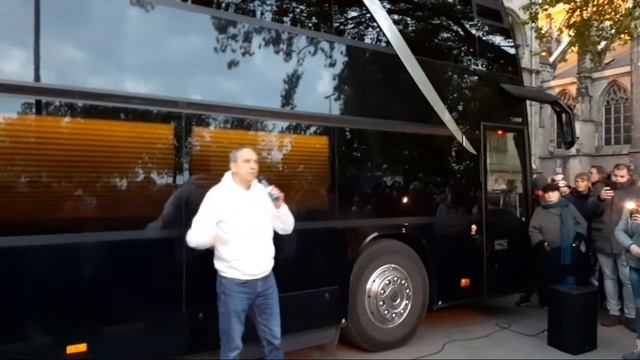 Corona-Info-Tour. Heute in Duisburg vor dem Rathaus. смотреть онлайн
