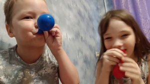 учимся надувать шарики