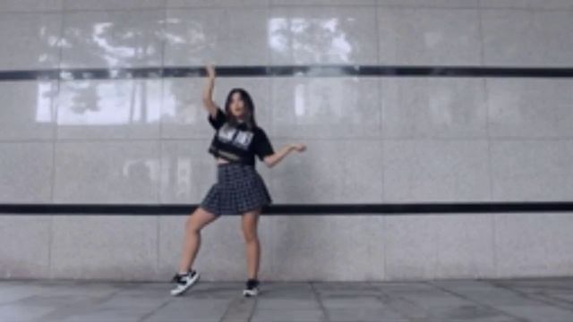 BOOMBAYAH DANCE COVER BY IMLISARHEE (mirrored)