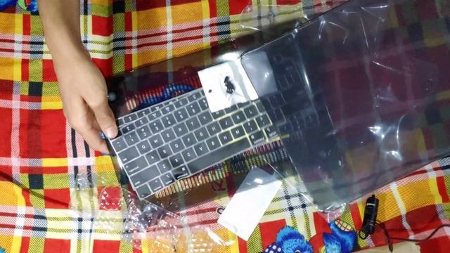 Apple MacBook Air M1 HardShell case and Sleeve Case unboxing and review ?? смотреть онлайн