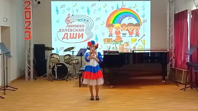 9 октября 2023 г. Погодина Полина „Я живу в России“ Муз.В. Цветкова, сл.Н.Загуменниковой смотреть онлайн