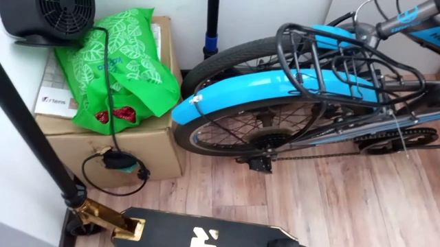подписывайтесь на мой канал я показал мой Арсенал самокатов и великов и санки если что когда я смотреть онлайн