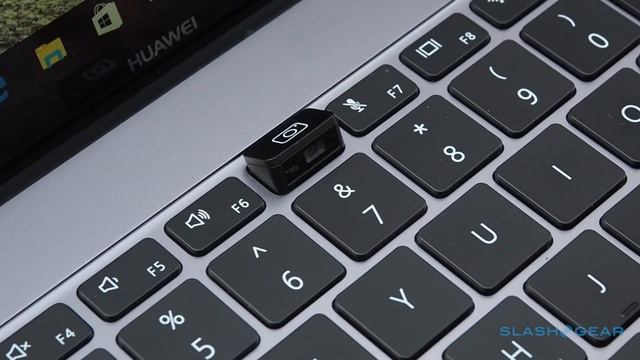 Two minutes of the Huawei MateBook X Pro's pop-out camera being... popped смотреть онлайн