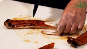 Как правильно сделать нарезку угря| Нарезка угря на суши и роллы