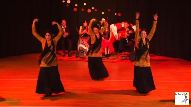 10 años 10 palos Μαθητική παράσταση 2016 Flamenco 'la arachi cali'(fin de curso) смотреть онлайн