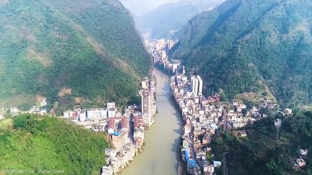 Это самый узкий город в мире. Китайский Уезд Яньцзинь затерянный в горах. смотреть онлайн