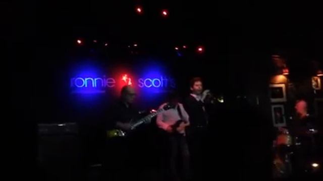 Carl Orr at Ronnie Scott's London смотреть онлайн