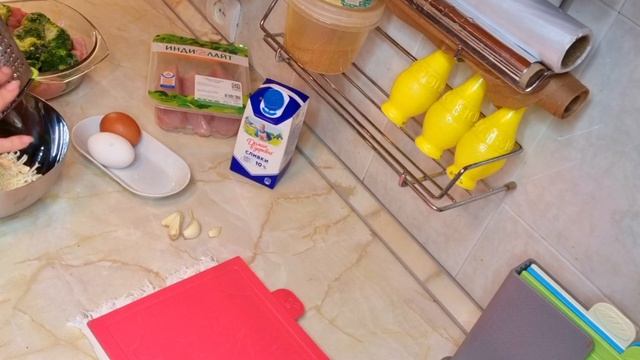 ВЛОГ: Готовим супер запеканку из индейки с брокколи в сливках?? смотреть онлайн