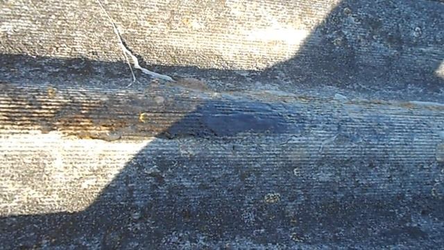 Потекла крыша? - быстро устраняем протечку!!! Клей для шифера. смотреть онлайн