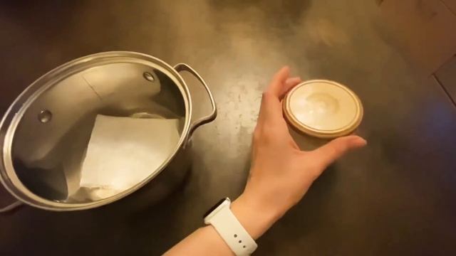 Варю сгущёнку в стекле. Вареная сгущёнка своими руками. смотреть онлайн