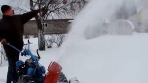 Мотоблок МТЗ-12 и снегоуборщик Мегаладон СМ-06.