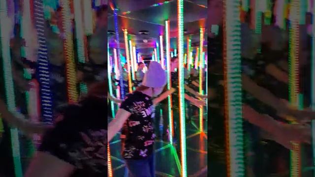 Музей Иллюзий - Зеркальный лабиринт 02.05.2021