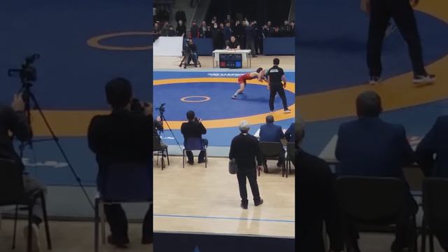Чемпионат Азербайджана по вольной и греко-римской борьбе U-20 смотреть онлайн