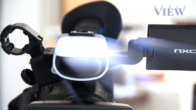 Usando a íris e o recurso zebra na câmera Sony HXR-NX5R смотреть онлайн