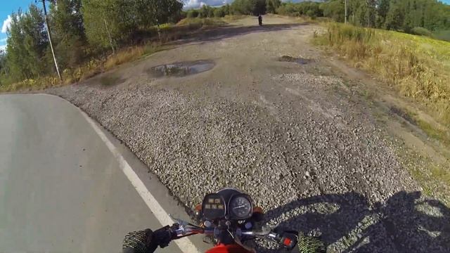 ИЖ ПЛАНЕТА 5 ПРОТИВ МОТОРОЛЛЕРА YAMAHA JOG. смотреть онлайн