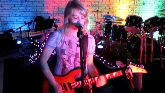 Melody Kiser- Barracuda (Heart Cover) смотреть онлайн
