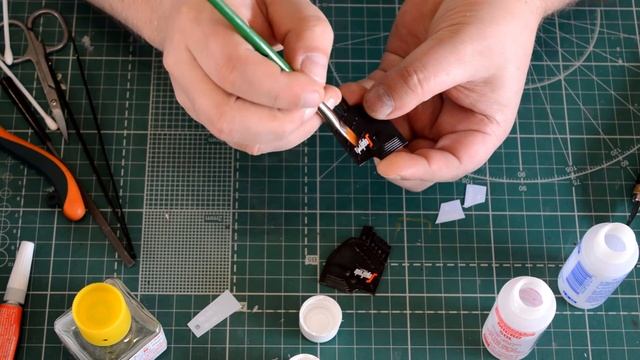 McLaren MP4-30 By EBBRO часть-7 Схема сборки Добавим красного в черное