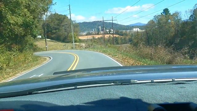 Bilstein 5100s installed on front of Toyota Tundra for a nice lift. смотреть онлайн