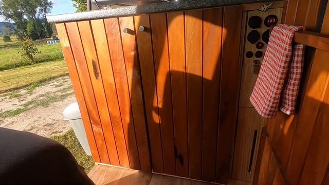 Mitsubishi L300 - New Zealand смотреть онлайн