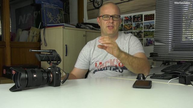 Panasonic AG-MC200G XLR & Panasonic HC-X1 смотреть онлайн