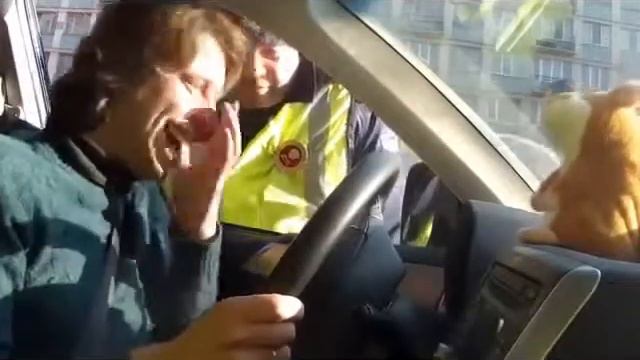 Говорящий хомяк тролит ДПСника, Прикол смотреть всем!!! смотреть онлайн