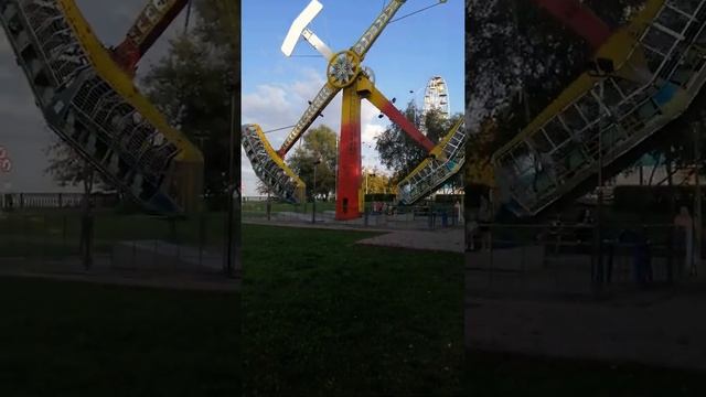 Карусель, карусель, кто успел тот и сел? смотреть онлайн