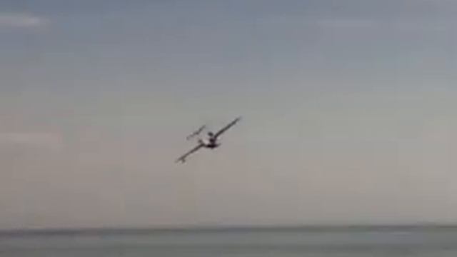 Бе-200 над Таганрогским заливом. Август 2008 г. смотреть онлайн