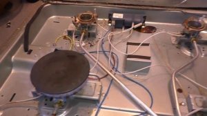 Не работает электроподжиг на газовой плите Hansa,не загорается конфорка