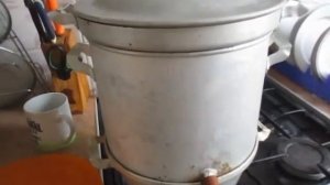 Соковарка или соковыжималка - на чем лучше готовить яблочный сок?