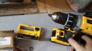 Ремонт шуруповерта DeWalt Люфт биение патрона