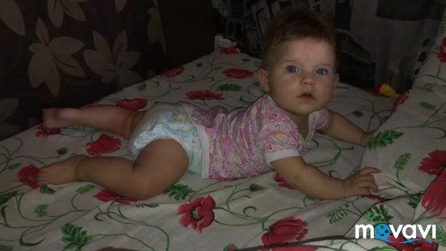 Софье 6 месяцев/Ругается во сне на муху. смотреть онлайн