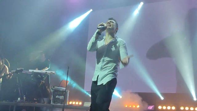 NЮ/Юрий Николаенко - Никто, 17.03.23 Краснодар #nю#юрийниколаенко#numusic#live#concert#music#никто смотреть онлайн