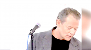 Вадим Казаченко  -  Глаза в Глаза / живое пение