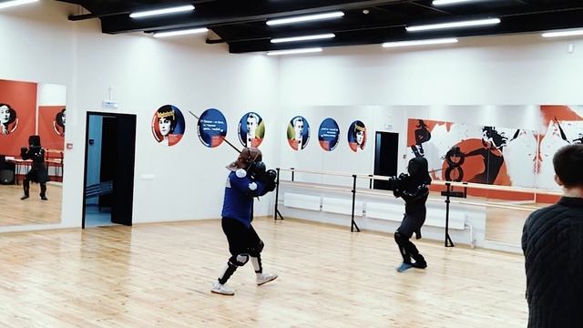 Тренировка на мечах | Фехтование HEMA // Sword training | Fencing HEMA смотреть онлайн