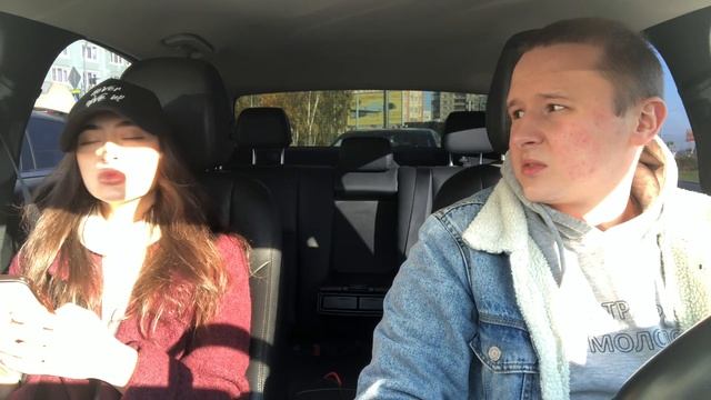 Девушка пёрнула в машине при парне смотреть онлайн