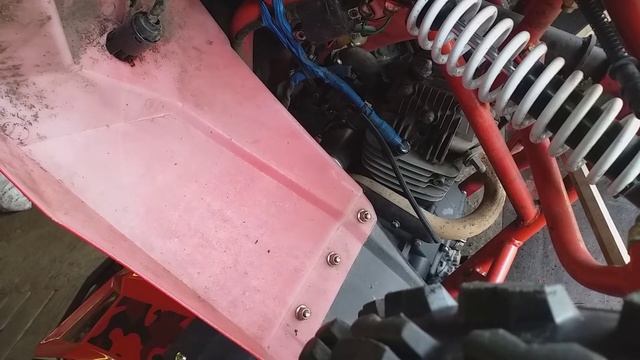 Пропали холостые обороты и появился стук на Квадроцикле смотреть онлайн