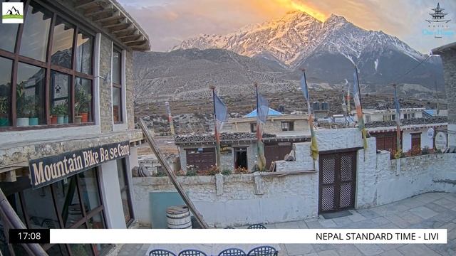 Sunset at Jomsom смотреть онлайн