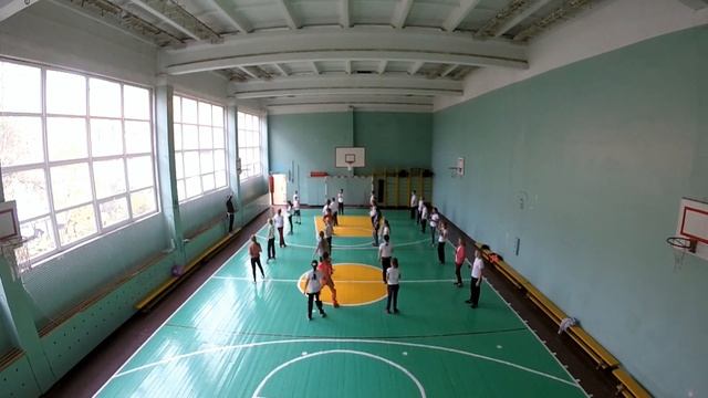 "Школа №9" (Балашиха). Урок физической культуры. смотреть онлайн