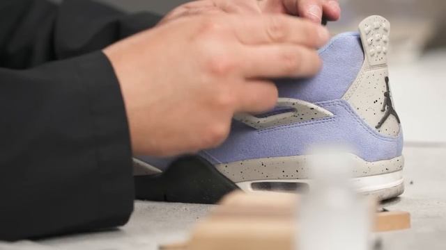 How To Clean Delicate Suede On The University Blue Air Jordan 4 смотреть онлайн