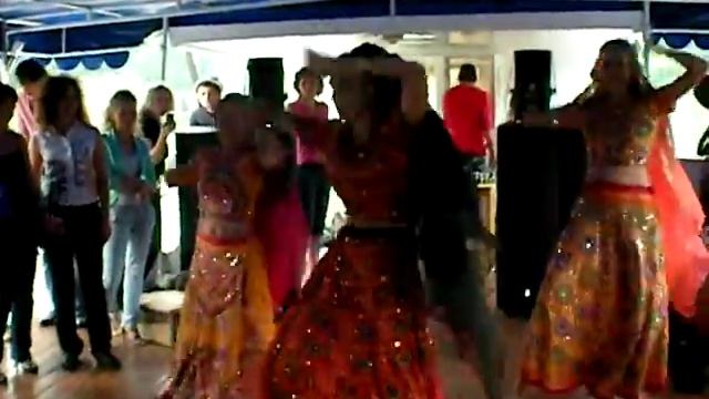 Индийский танец смотреть онлайн