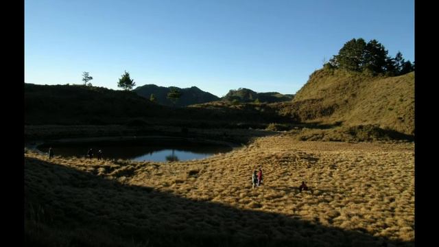 《Recuerdos de La Alhambra 阿罕布拉宮的回憶》2004與七彩弦的錄音(兩把吉他) смотреть онлайн