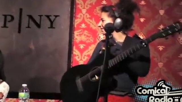 Hannah Elka Meyers Comical Radio смотреть онлайн