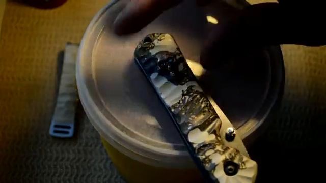 Кастомизация, ОПЫТ №2- травление клинка под дамаск и изменение рукояти смотреть онлайн