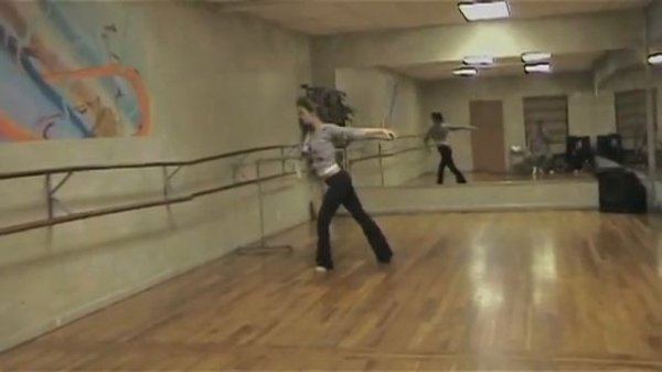 Terminator - Sarah Connor Chronicles - S01E00 - Summer Glau Dance Rehearsal BD-Rip english SRC