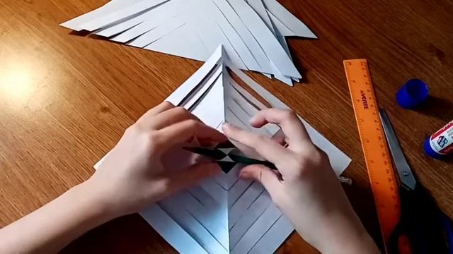 DIY Как просто сделать ОБЪЁМНУЮ снежинку из бумаги смотреть онлайн