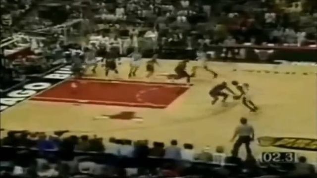 ТОП ИГРОВЫХ МОМЕНТОВ КАРЬЕРЫ МАЙКЛА ДЖОРДАНА смотреть онлайн