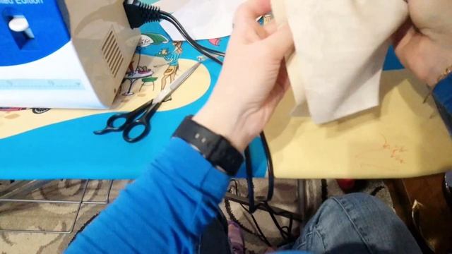 Простой способ пошива маски распиратора. Шила себе удобную на работу. смотреть онлайн