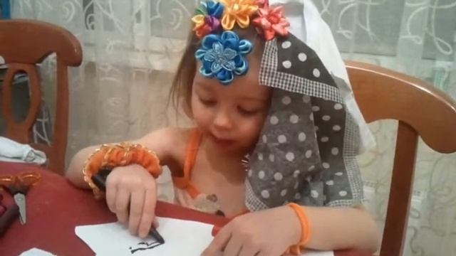 Юная модница (лиса рисует тюленя) смотреть онлайн